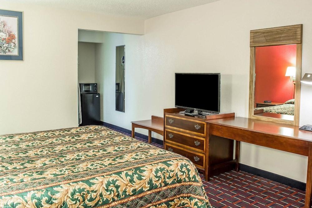 Quality Inn Henderson I-85 Bagian luar foto