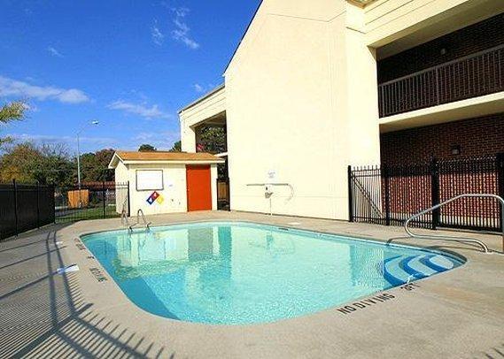 Quality Inn Henderson I-85 Bagian luar foto